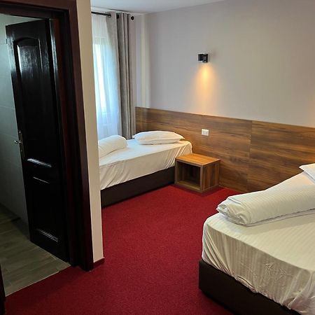 Pension Florica Piteşti Buitenkant foto