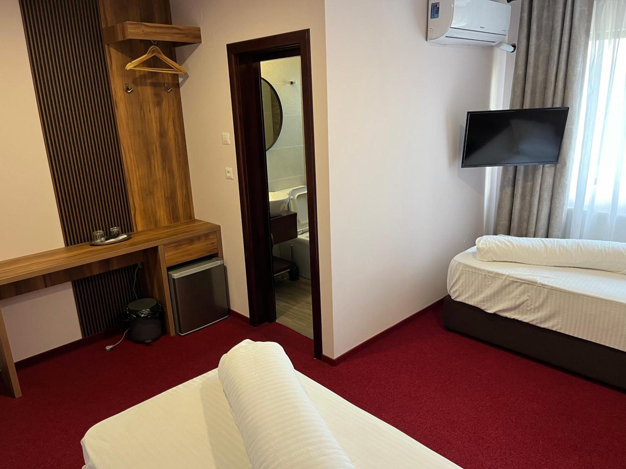 Pension Florica Piteşti Buitenkant foto
