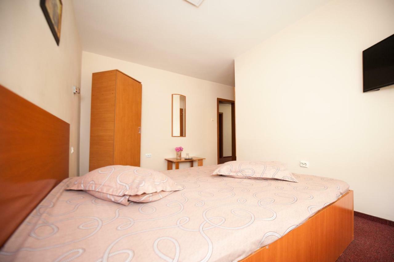 Pension Florica Piteşti Buitenkant foto